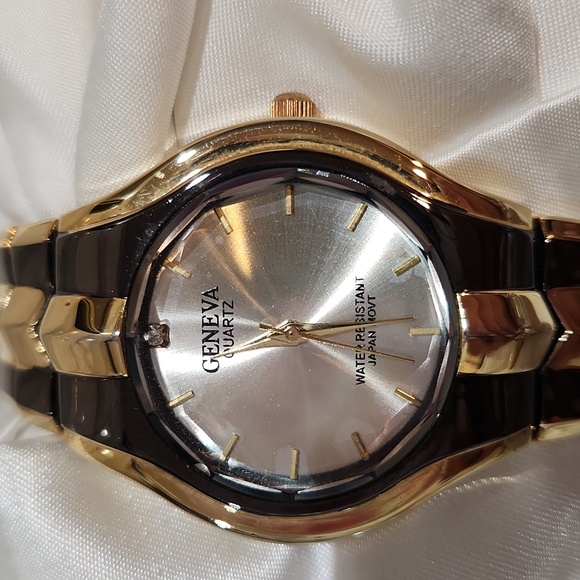 Geneva gold women's watch - Picture 4 of 12